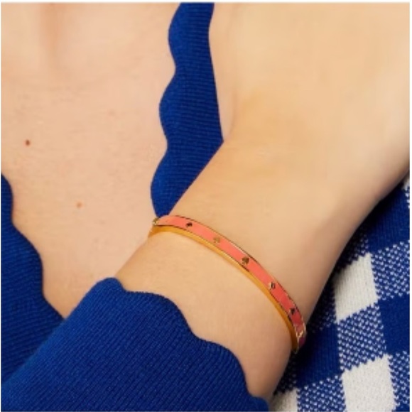 NWOT Kate Spade Spot The Spade Bangle Bracelet in Coral (Pink) - Picture 6 of 6